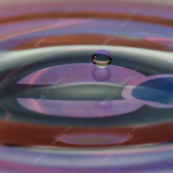 macro photography goccia gocce d'acqua water drop drops high speed sync riflessi reflections splash colori colours bounce bouncing marchio logo eurex eur-ex rettifica