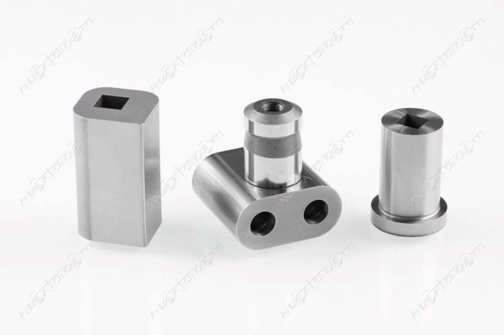 still life normalizzati per stampi componenti per stampi standard component for moulds matrici dies matrices die buttons