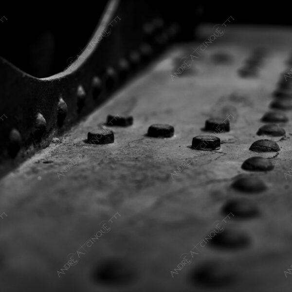 museo della scienza e della tecnica museum of science and technology science and technology museum bianco e nero black and white dettagli details penombra twilight scuro dark ombra shadow treno train