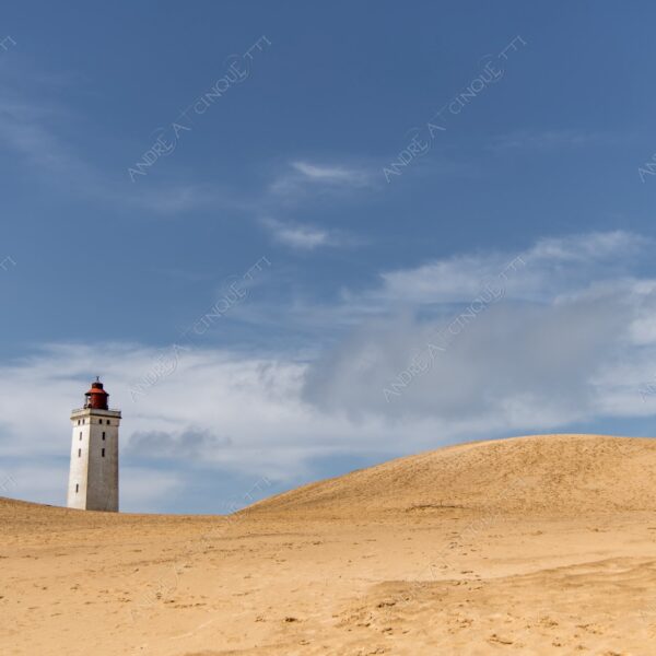 danimarca denmark rubjerg knude lighthouse faro tramonto sunset sundown dusk twilight alba sunrise spiaggia beach shore sand sabbia impronte footprints
