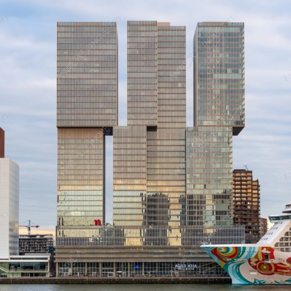 olanda holland paessi bassi the netherlands rotterdam porto harbour grattacieli skyscrapers nave da crociera cruise ship tramonto sunset sundown crepuscolo dusk twilight alba sunrise