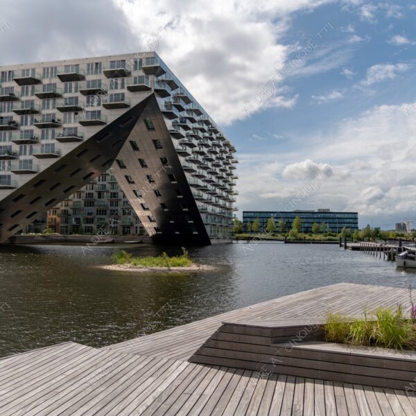 olanda holland paessi bassi the netherlands amsterdam sluishuis architettura moderna modern architecture quartiere moderno modern neighborhood porto harbor molo pier wharf pontile