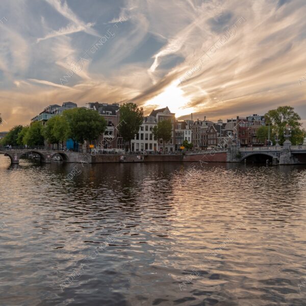 olanda holland paessi bassi the netherlands amsterdam tramonto sunset sundown crepuscolo dusk twilight alba sunrise canale canal channel ponte bridge