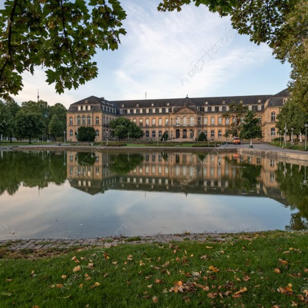 germania germany stoccarda stuttgard palazzo nuovo neues schloss stuttgart tramonto sunset sundown crepuscolo dusk twilight alba sunrise palazzo palace manor estate antico ancient lago lake loch pond riflessi reflections mirror specchio