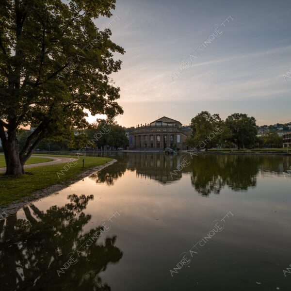 germania germany stoccarda stuttgard palazzo nuovo neues schloss stuttgart tramonto sunset sundown crepuscolo dusk twilight alba sunrise palazzo palace manor estate antico ancient lago lake loch pond riflessi reflections mirror specchio
