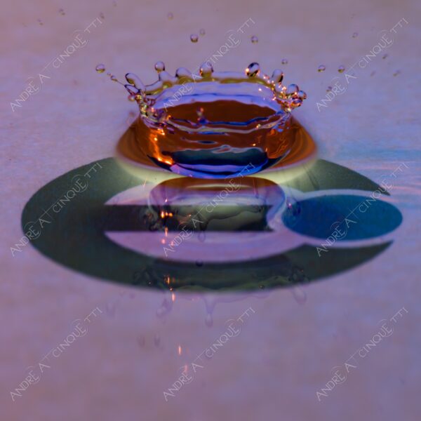 macro photography goccia gocce d'acqua water drop drops high speed sync riflessi reflections splash colori colours bounce bouncing marchio logo eurex eur-ex rettifica