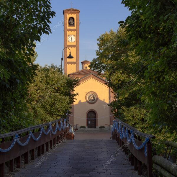 balbiano colturano campagna countryside fiume river addetta chiesa church ponte bridge campanile belltower belfry steeple
