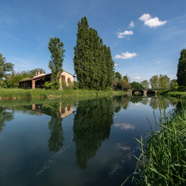lodi vecchio canale canal channel muzza alberi trees riflessi reflections specchio mirror ponte bridge alberi trees cascina farm nuvole clouds