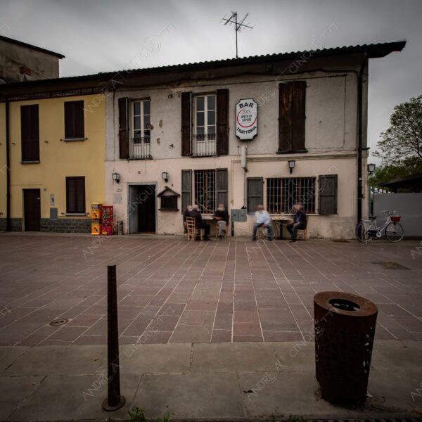 colturano balbiano piazza square long exposure lunga esposzione