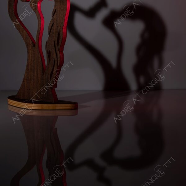 still life studio photography opera d'arte artwork legno wood ombra shadow prfilo silhouette riflessi reflections specchio mirror amanti lovers