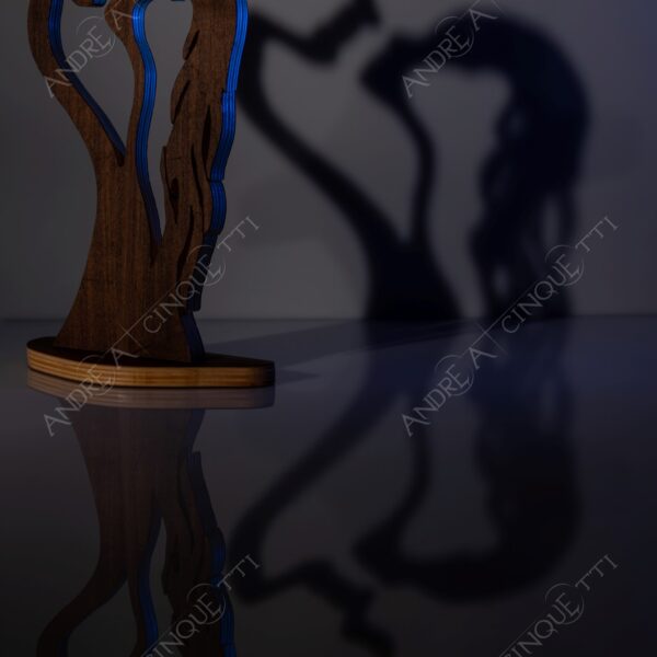 still life studio photography opera d'arte artwork legno wood ombra shadow prfilo silhouette riflessi reflections specchio mirror amanti lovers