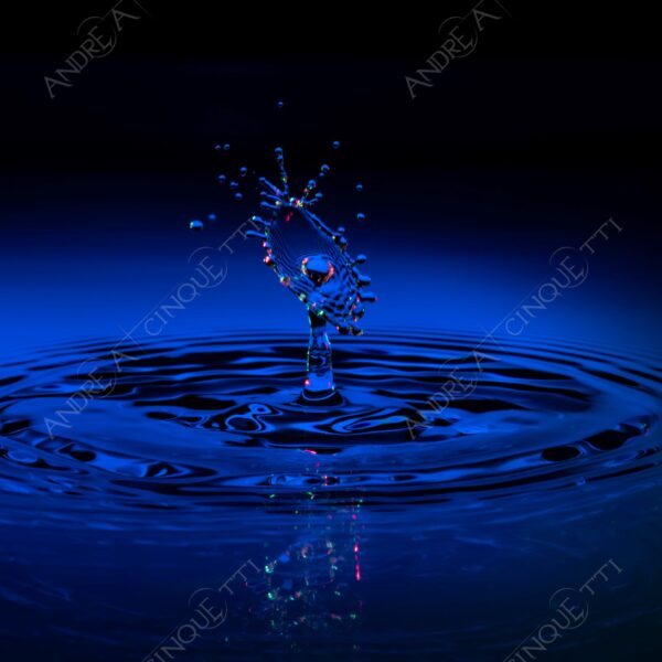 macro photography goccia gocce d'acqua water drop drops high speed sync riflessi reflections splash colori colours bounce bouncing