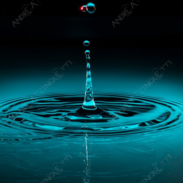 macro photography goccia gocce d'acqua water drop drops high speed sync riflessi reflections splash colori colours bounce bouncing