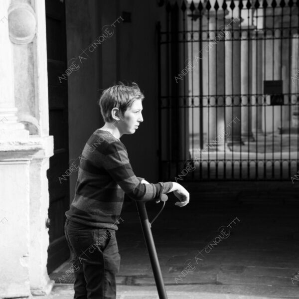 lodi street photography fotografia di strada bianco e nero black and white piazza square