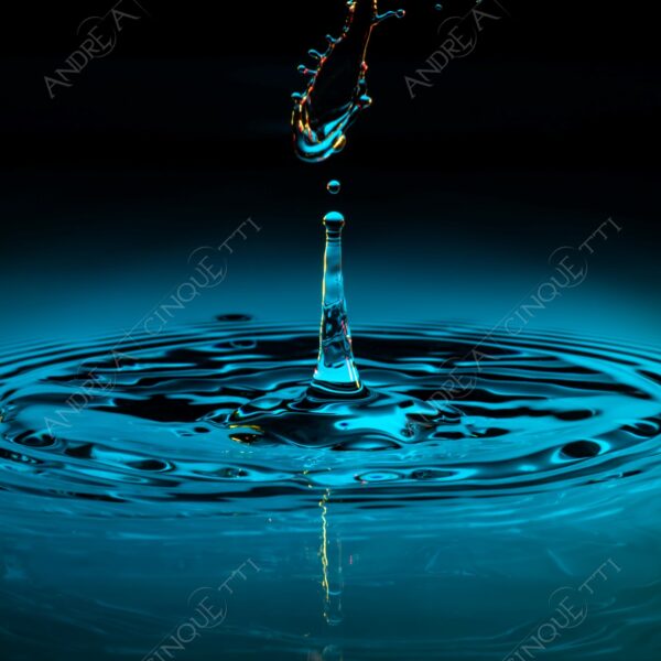macro photography goccia gocce d'acqua water drop drops high speed sync riflessi reflections splash colori colours bounce bouncing