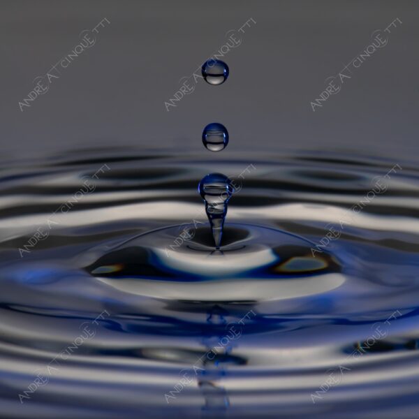 macro photography goccia gocce d'acqua water drop drops high speed sync riflessi reflections splash colori colours bounce bouncing