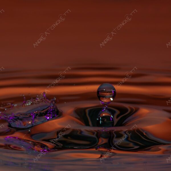 macro photography goccia gocce d'acqua water drop drops high speed sync riflessi reflections splash colori colours bounce bouncing