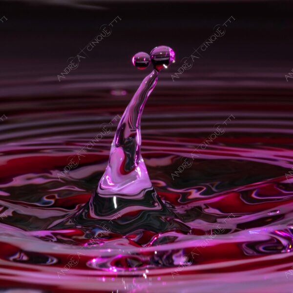 macro photography goccia gocce d'acqua water drop drops high speed sync riflessi reflections splash colori colours bounce bouncing pianeti planets