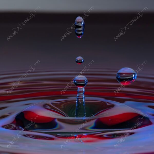 macro photography goccia gocce d'acqua water drop drops high speed sync riflessi reflections splash colori colours bounce bouncing