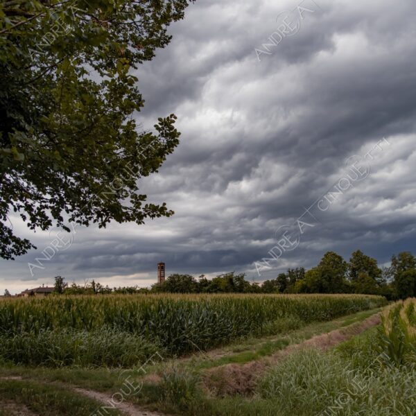 balbiano colturano campagna countryside campi fields meadows campanile belltower belfry steeple chiesa church tempesta storm