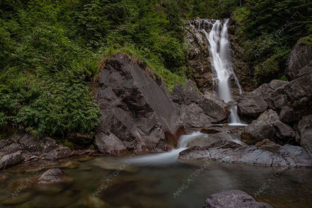 cascata del vò waterfall cascade fiume river pietre stones sassi lunga esposizione long exsposure