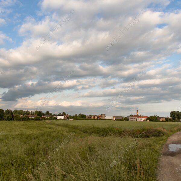 balbiano colturano campagna countryside campanile belltower belfry steeple chiesa church campi field meadows