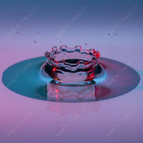macro photography goccia gocce d'acqua water drop drops droplet droplets high speed sync studio photography riflessi reflections splash colori colours bounce bouncing bandiera flag italia italy tricolore