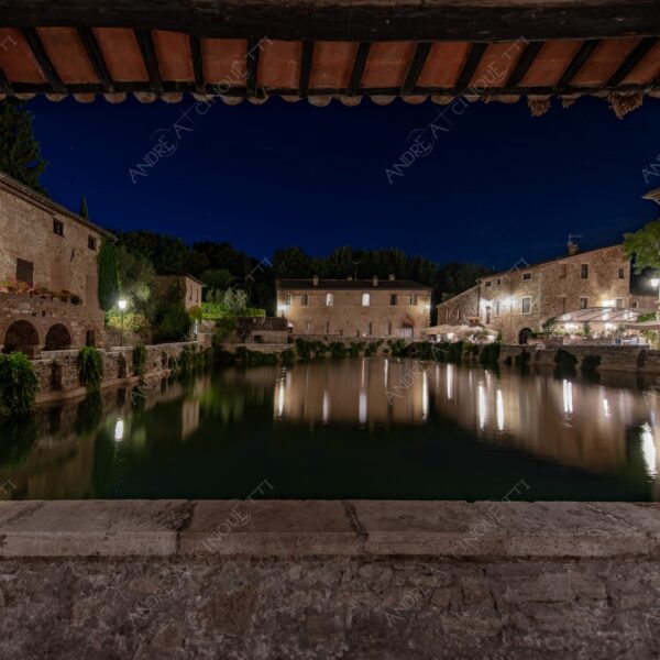 toscana tuscany bagno vignoni terme spa bath thermae riflessi reflections specchio mirror