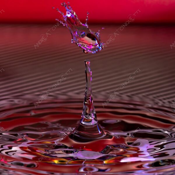macro photography goccia gocce d'acqua water drop drops high speed sync riflessi reflections splash colori colours bounce bouncing pattern strisce stripes