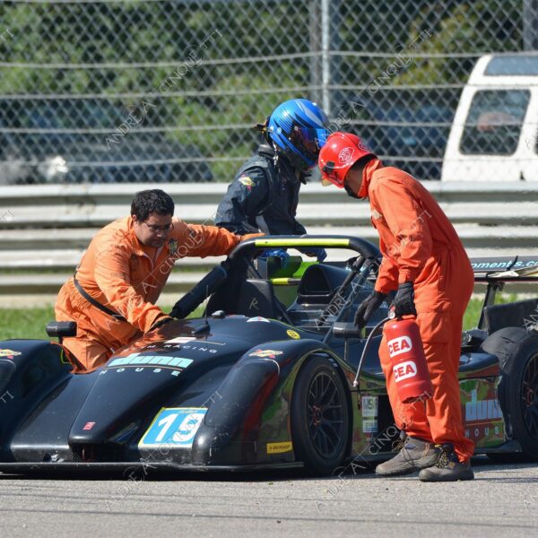 monza pista track circuit gara race incidente accident danneggiata damaged