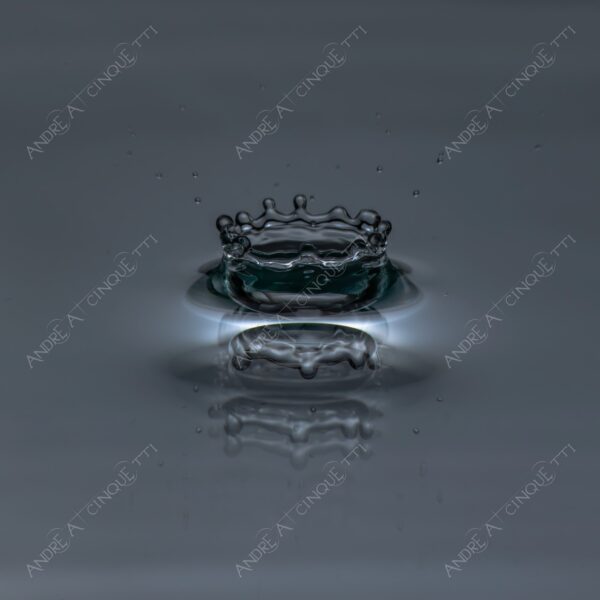 macro photography goccia gocce d'acqua water drop drops high speed sync riflessi reflections splash colori colours bounce bouncing
