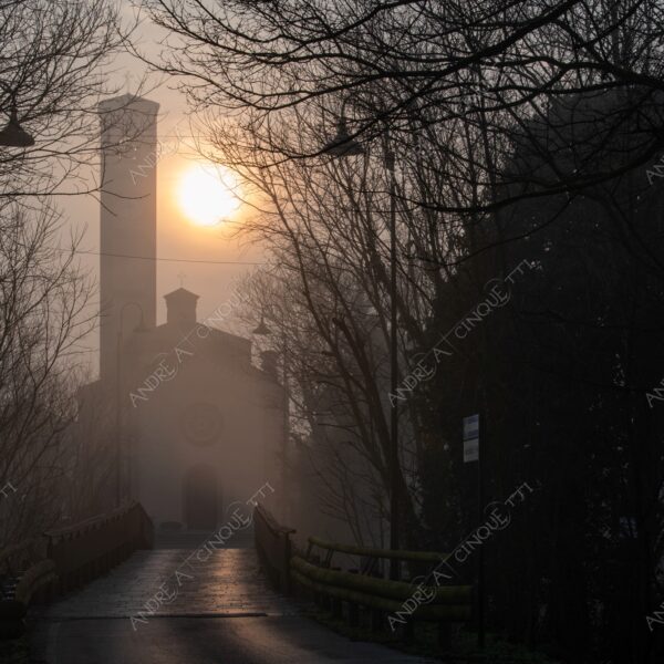 balbiano colturano campagna countryside alba sunrise tramonto sunset sundown crepuscolo twilght dusk fiume river addetta chiesa church ponte bridge campanile belltower belfry steeple nebbi fog foschia misty controluce backlit backlight profilo silhouette sole sun