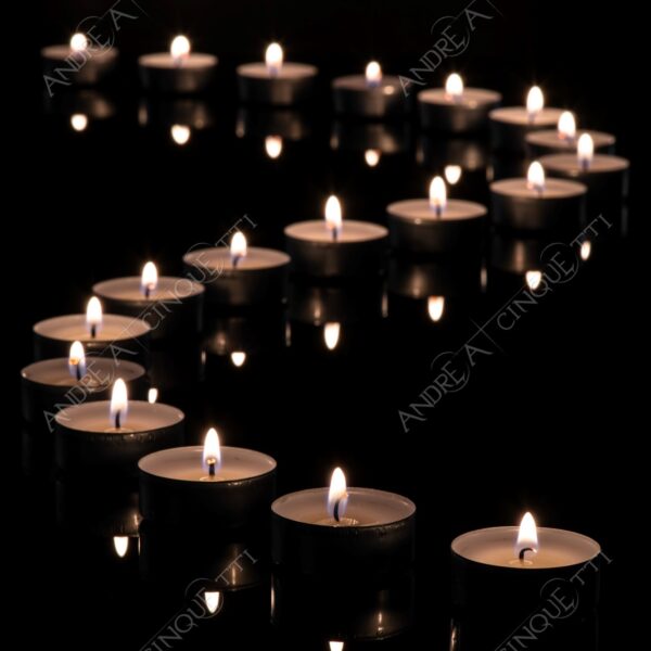 still life studio photography candela candle riflessi reflections colri colours tea light lights