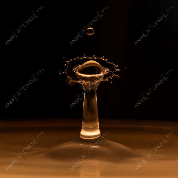 macro photography goccia gocce d'acqua water drop drops high speed sync riflessi reflections splash colori colours bounce bouncing