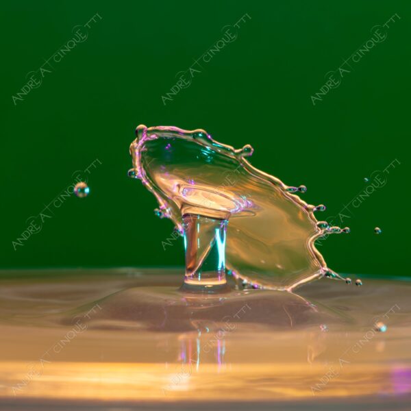 macro photography goccia gocce d'acqua water drop drops high speed sync riflessi reflections splash colori colours bounce bouncing