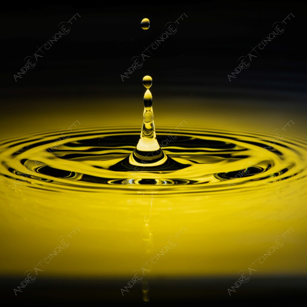 macro photography goccia gocce d'acqua water drop drops high speed sync riflessi reflections splash colori colours bounce bouncing