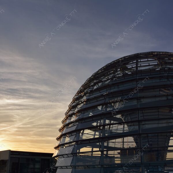 germania germany berlino berlin parlamento parliament reichstag palazzo palace cupola dome lunga esposizione long exposure tramonto sunset sundown crepuscolo dusk twilight alba sunrise