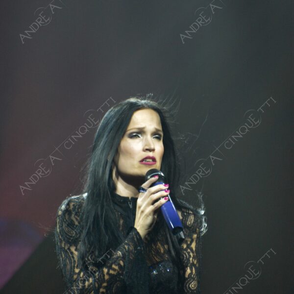 tarja turunen nightwish gothic metal concerto concert cantante singer soprano spettacolo show