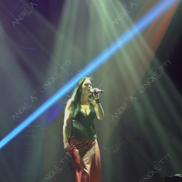tarja turunen nightwish gothic metal concerto concert cantante singer soprano spettacolo show