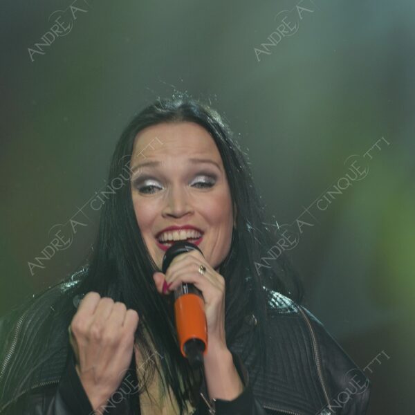 tarja turunen nightwish gothic metal concerto concert cantante singer soprano spettacolo show