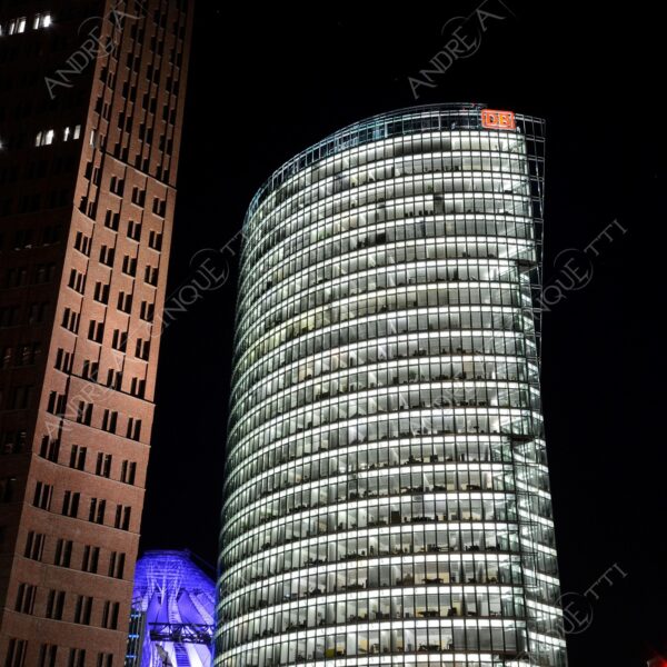 germania germany berlino berlin grattacielo skyscraper notte night luci lights