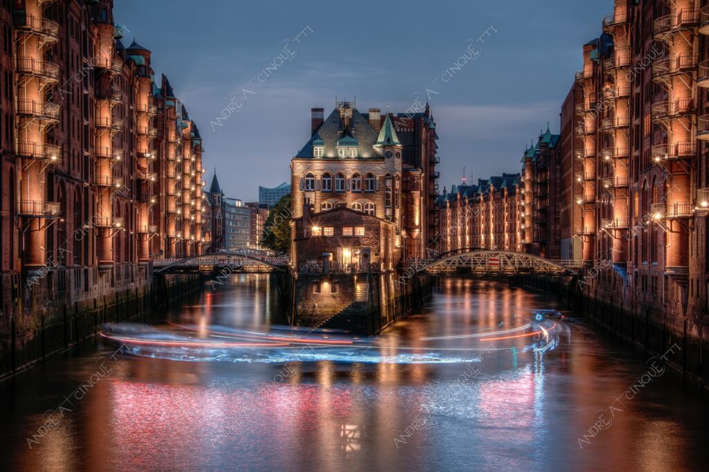 germania germany amburgo hamburg speicherstadt fiume river lunga esposizione long exposure ponte bridge luci lights riflessi reflections