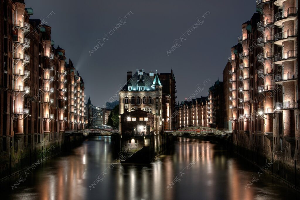 germania germany amburgo hamburg speicherstadt fiume river lunga esposizione long exposure ponte bridge luci lights riflessi reflections