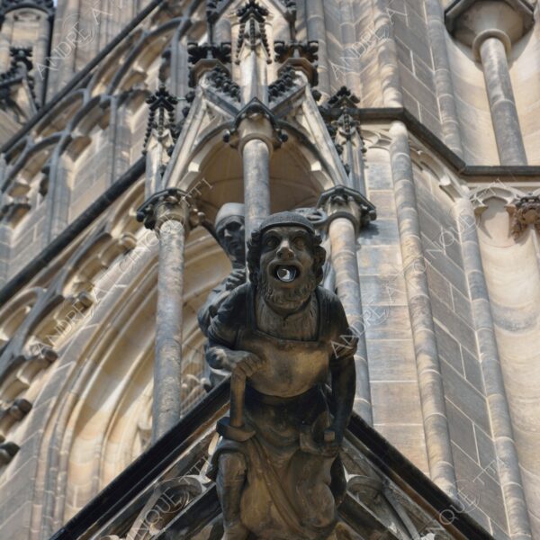 repubblica ceca czech repubblic praga prague chiesa church cattedrale cathedral gargoyle
