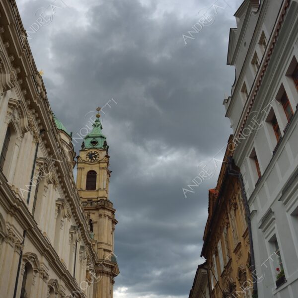 repubblica ceca czech repubblic praga prague cielo sky nuvole clouds