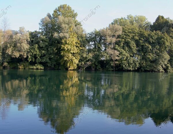 airuno riflessi reflections specchio mirror fiume river adda nuvole clouds