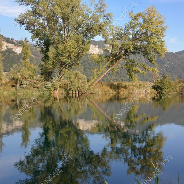 airuno riflessi reflections specchio mirror fiume river adda nuvole clouds