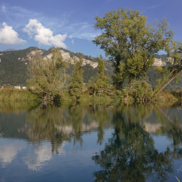 airuno riflessi reflections specchio mirror fiume river adda nuvole clouds