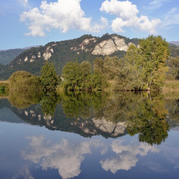 airuno riflessi reflections specchio mirror fiume river adda nuvole clouds