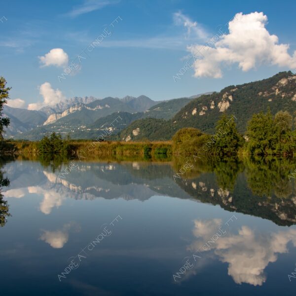 airuno riflessi reflections specchio mirror fiume river adda nuvole clouds